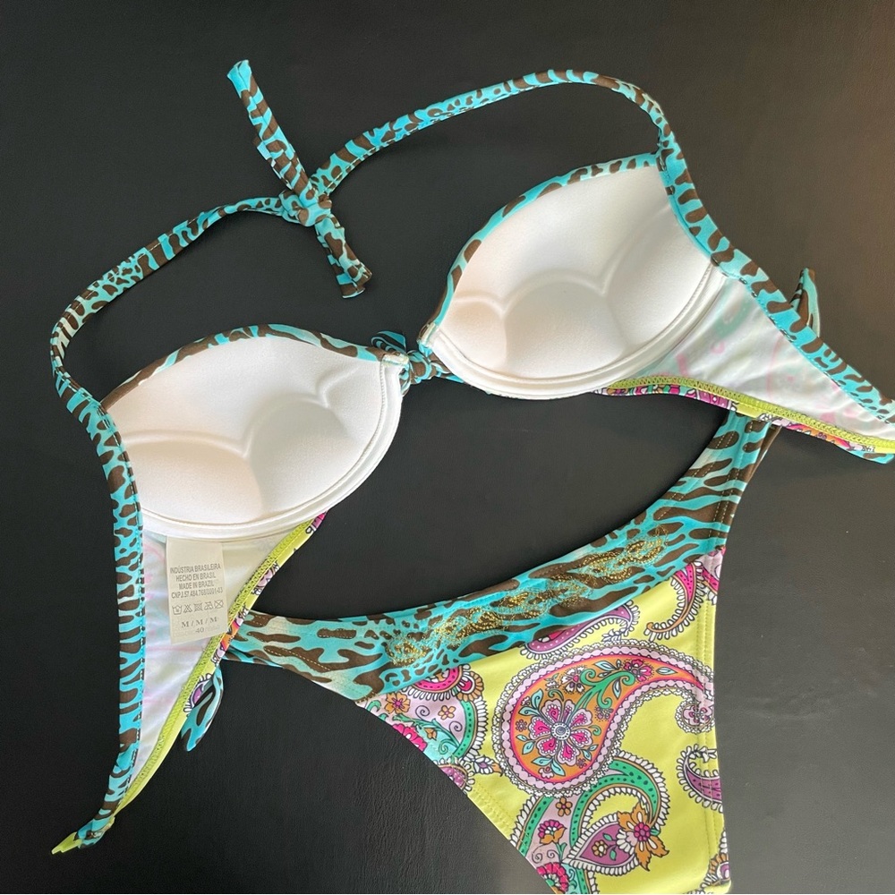 Vibrant Paisley Bikini Set in Blue and Yellow - Picture 6 of 8